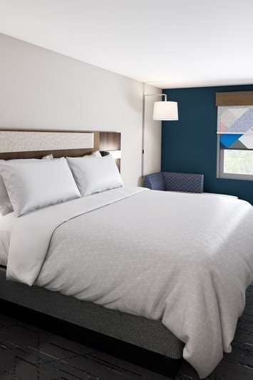 Hotel Holiday Inn Express & Suites Opelousas photo 1