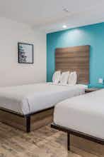 Hotel Red Lion Inn & Suites Katy photo 4