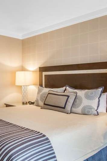 Hotel Omni LA at California Plaza photo 2