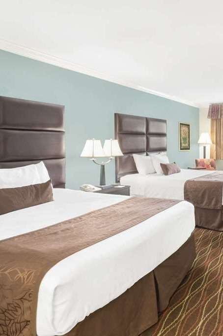 Hotel Baymont Inn and Suites Helen photo 2