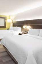 Hotel Holiday Inn Express & Suites Welland photo 1
