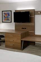 Hotel Holiday Inn Express & Suites Welland photo 2
