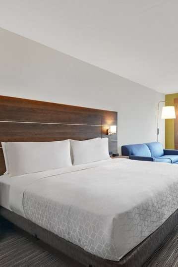 Hotel Holiday Inn Express Kingston West photo 1