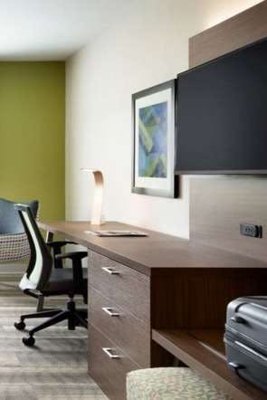 Hotel Holiday Inn Express & Suites Lumberton photo 3