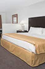 Hotel Days Inn & Suites by Wyndham Santa Rosa photo 1