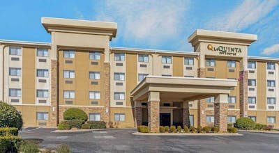 La Quinta Inn & Suites by Wyndham Midwest City - Tinker AFB