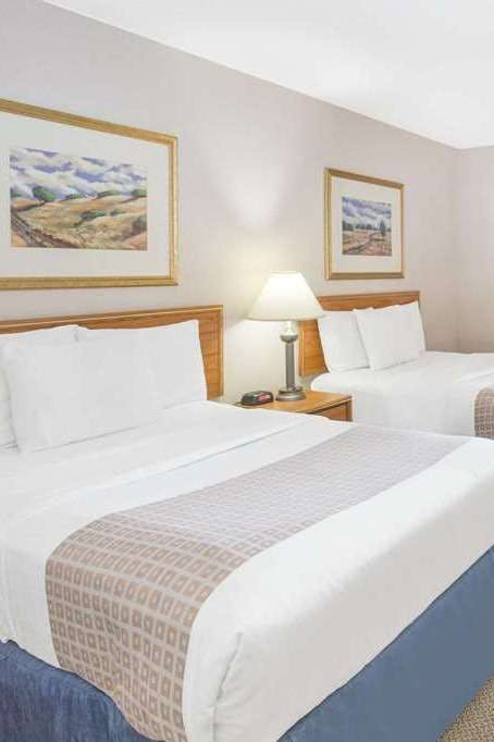 Hotel Baymont I S Davenport photo 4