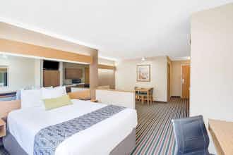 Hotel Microtel Inn & Suites by Wyndham Pigeon Forge photo 5