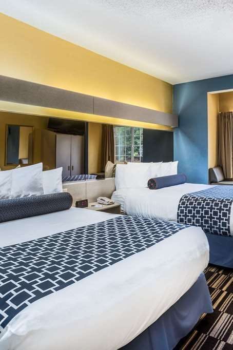Hotel Microtel Inn & Suites by Wyndham Stockbridge/Atlanta I-75 photo 2