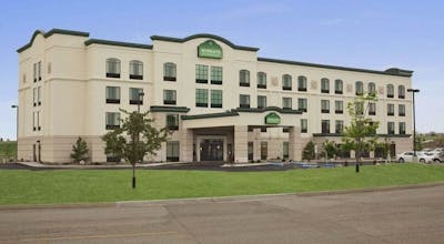 Wingate by Wyndham Bismarck