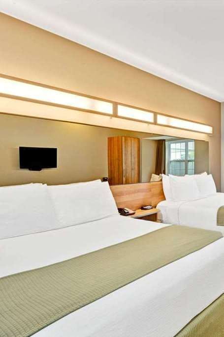 Hotel Microtel Inn & Suites by Wyndham York photo 3