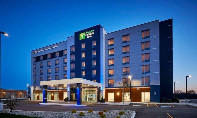 Holiday Inn Express & Suites Windsor East – Lakeshore