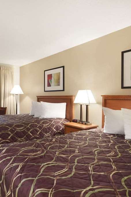 Hotel Super 8 Williston ND photo 2