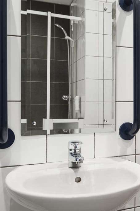 Hotel Ramada London Stansted Airport photo 4