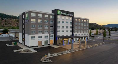 Holiday Inn Express & Suites Kelowna East