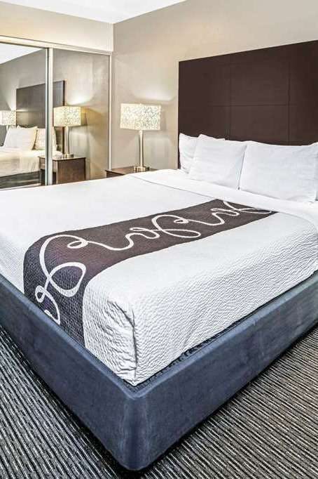 Hotel La Quinta Inn & Suites by Wyndham Anaheim photo 2