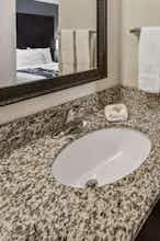 Hotel La Quinta Inn & Suites by Wyndham Anaheim photo 4