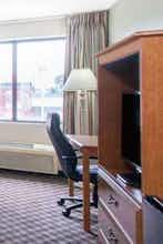 Hotel Days Inn and Suites Seaford photo 4