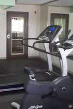 Hotel Baymont Delaware photo 5