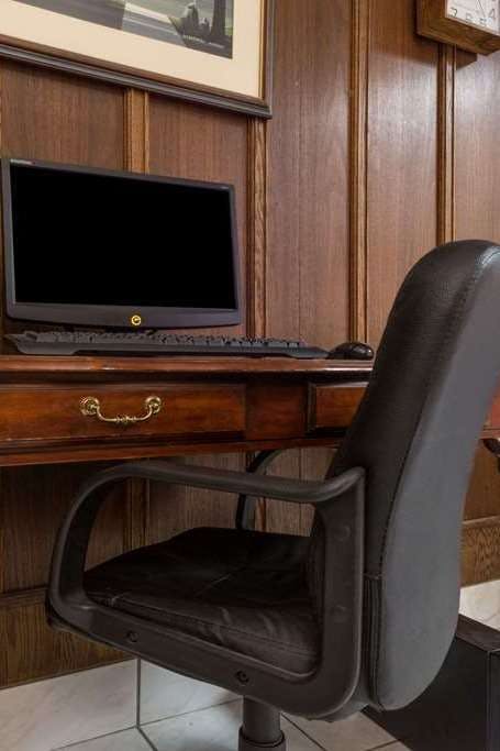 Hotel Days Inn by Wyndham Berlin Meriden photo 5