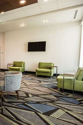 Hotel Holiday Inn Express & Suites Edmonton N St. Albert photo 5