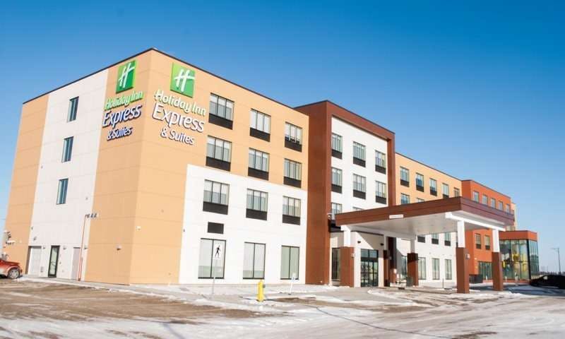 Holiday Inn Express & Suites Edmonton N St. Albert