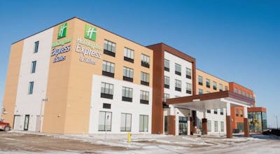 Holiday Inn Express & Suites Edmonton N St. Albert