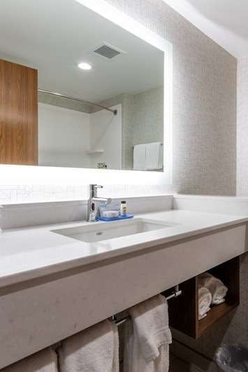 Hotel Holiday Inn Express & Suites Chilliwack East photo 4