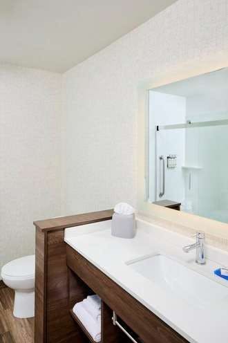 Hotel Holiday Inn Express & Suites Brantford photo 4