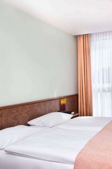 Hotel Days Inn by Wyndham Dessau photo 1