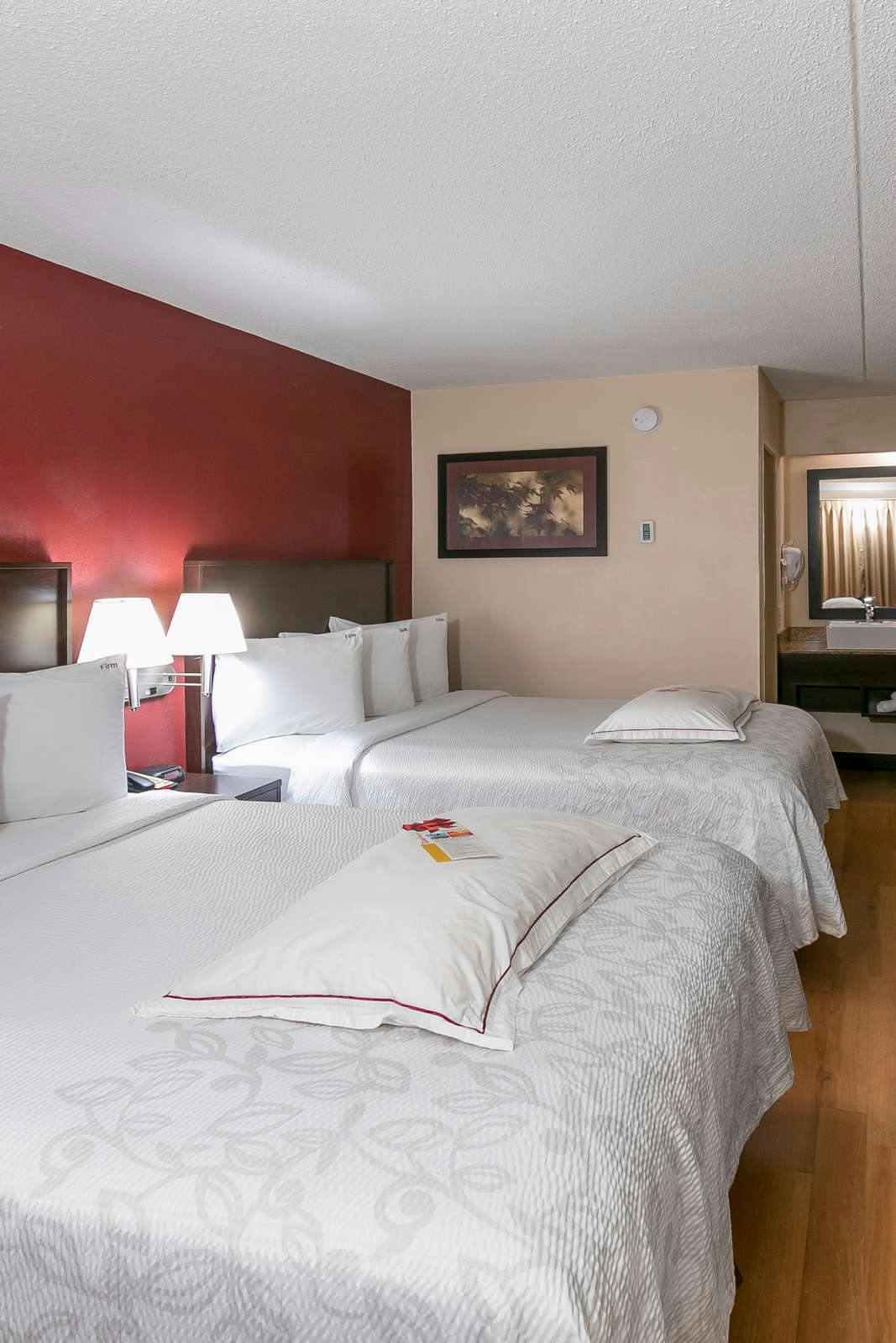 Hotel Red Roof PLUS+ Secaucus - Meadowlands - NYC photo 3