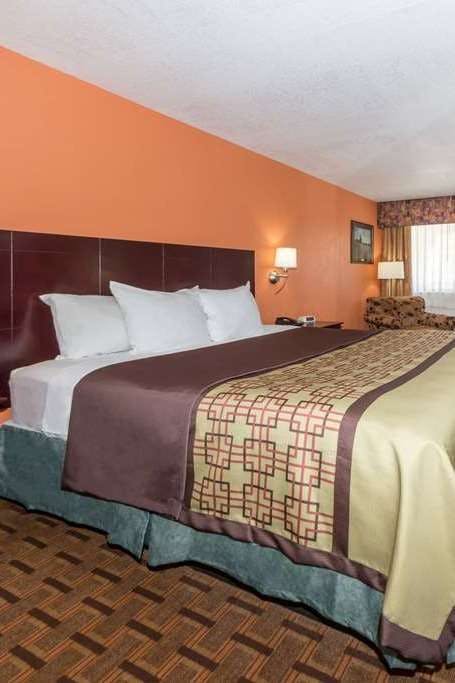 Hotel Days Inn by Wyndham Amarillo - Medical Center photo 1