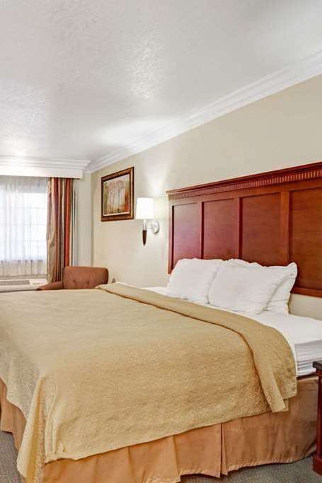 Hotel Super 8 by Wyndham Cypress Buena Park Area photo 3