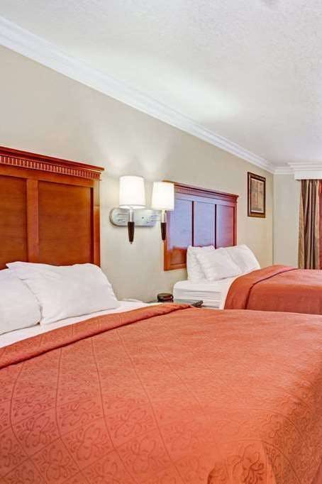 Hotel Super 8 by Wyndham Cypress Buena Park Area photo 4