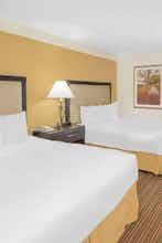 Hotel Baymont Litchfield photo 4