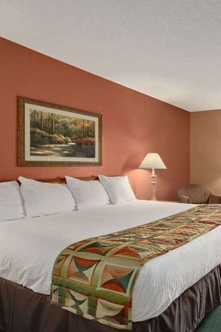 Hotel Baymont I S Sullivan photo 1