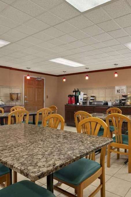 Hotel Baymont I S Sullivan photo 5