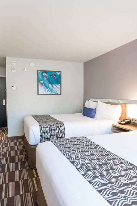 Hotel Microtel Ocean City photo 2