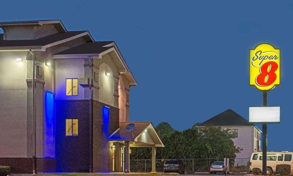 Super 8 by Wyndham New Castle