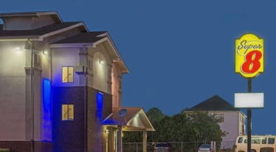 Super 8 by Wyndham New Castle