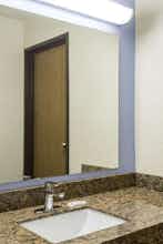 Hotel Super 8 by Wyndham New Castle photo 5