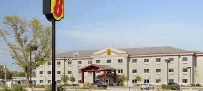 Super 8 Topeka Forbes