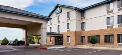 Days Inn Suites Denver INTL