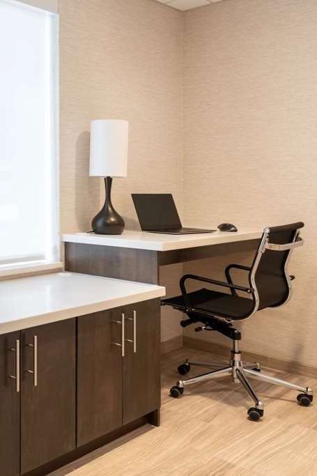 Hotel Days Inn & Suites by Wyndham Denver International Airport photo 4