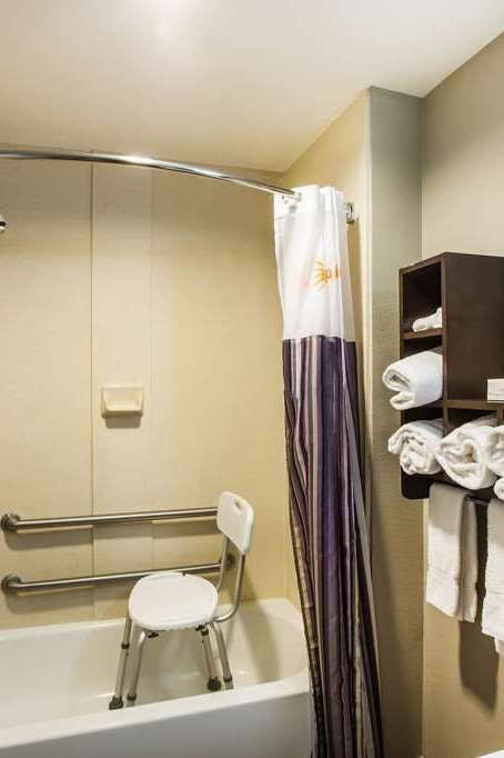 Hotel La Quinta Inn & Suites by Wyndham Baton Rouge Denham Springs photo 4