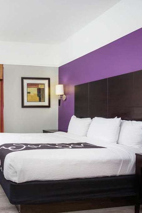 Hotel La Quinta Inn & Suites by Wyndham Raymondville photo 5