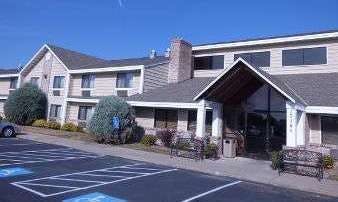 Baymont by Wyndham Lakeville