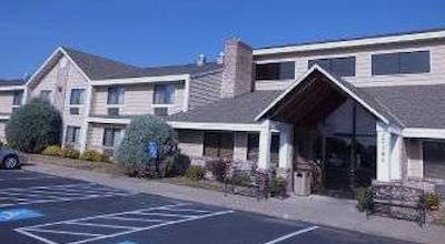 Baymont by Wyndham Lakeville