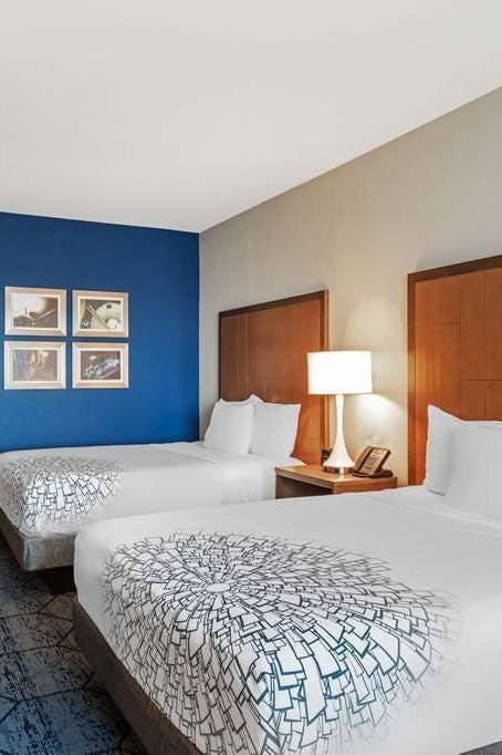 Hotel La Quinta Inn & Suites by Wyndham Kansas City Beacon Hill photo 2