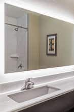 Hotel La Quinta Inn & Suites by Wyndham Kansas City Beacon Hill photo 3